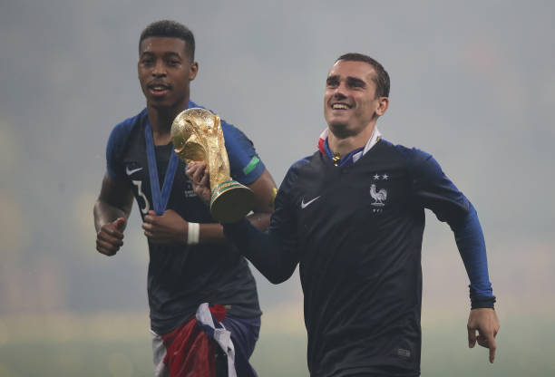 周恺三人不 周恺三人不