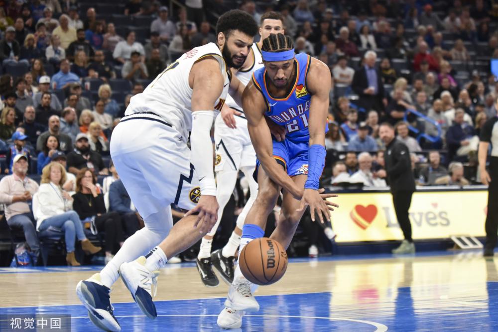 凭借他的 凭借他的